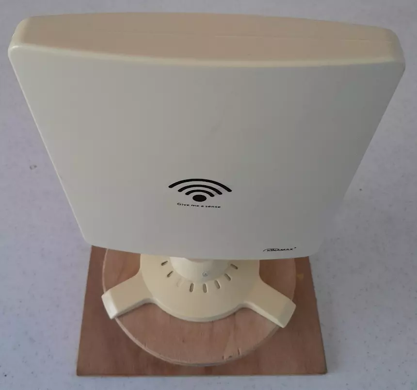 Antenna Wi-Fi per esterni amplifica ricezione e segnale wireless