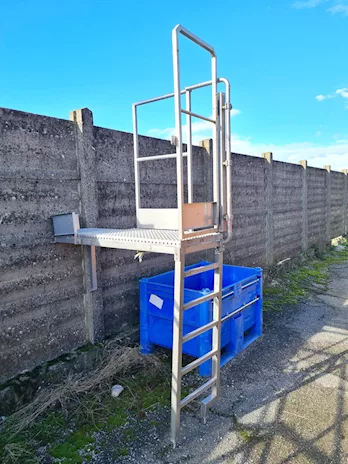 Scaletta inox per macchinario alimentare usata
