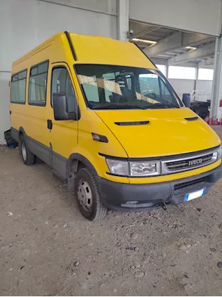 IVECO Daily Scuolabus - 22 posti