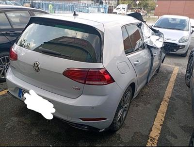 VW Golf 7 sinistrata - Anteprima 2