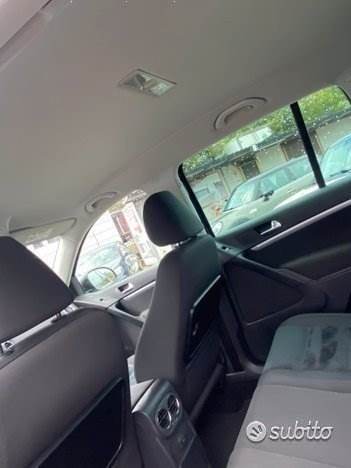 VW Tiguan 1.9 TDI - Foto 12