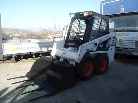 Mini Pala Bobcat 553