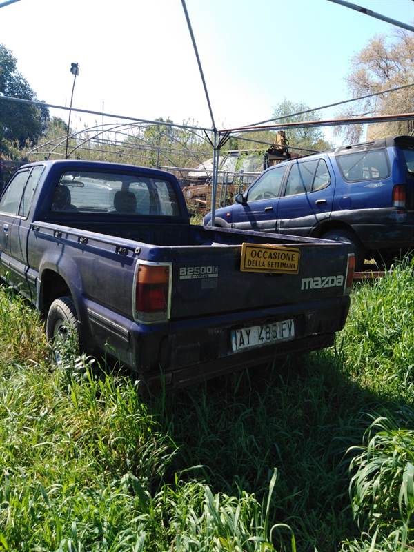 Mazda Pickup 44
