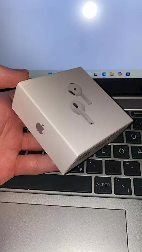 Foto 3AirPods 4