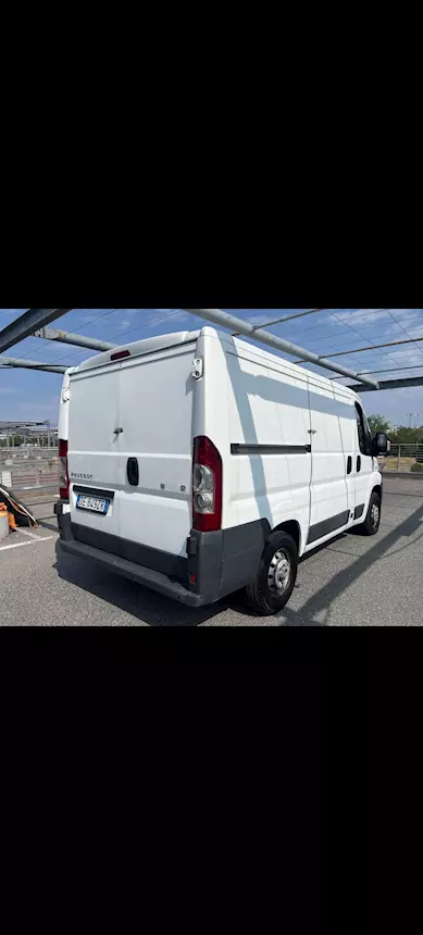 Foto 4Peugeot Modello boxer Anno 2008 Km 350000 Euro 4