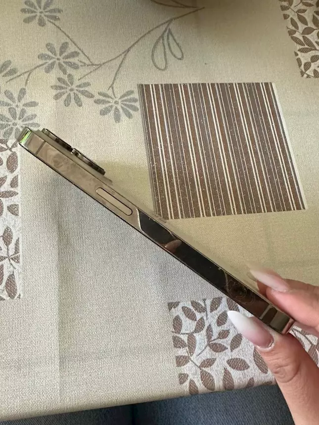 Foto 4IPhone 14 Pro oro, ottimo stato