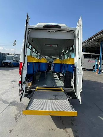 Scuolabus Iveco Daily Anno 2019 Km 78000 Euro 6, in ottime condizioni - Foto 5